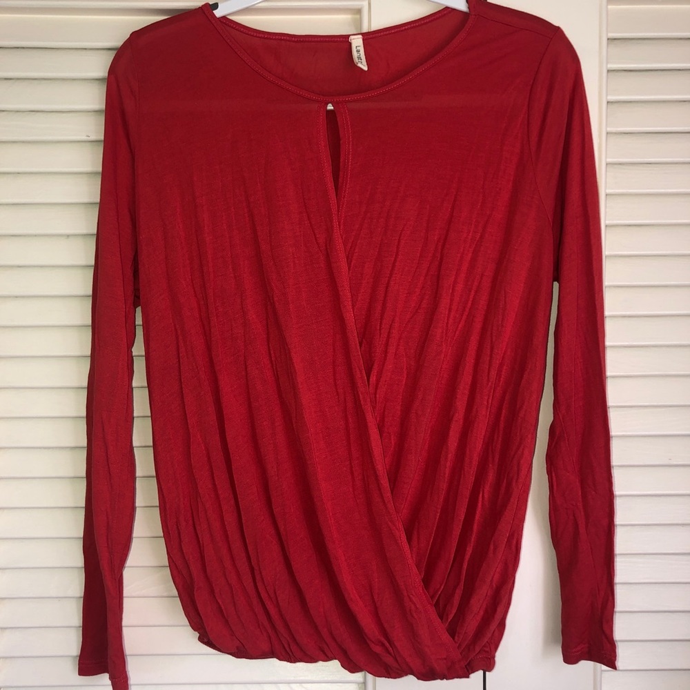 LANSTON | Key Hole Long Sleeve Top